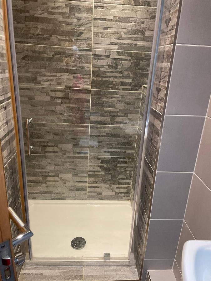 City Centre 1 Bed Sleeps 4 H5 كينغستون أبون هول المظهر الخارجي الصورة