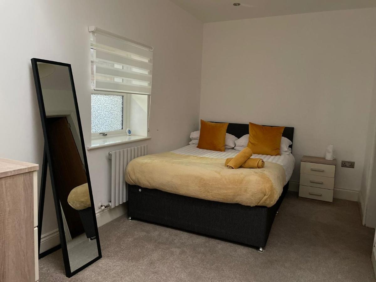 City Centre 1 Bed Sleeps 4 H5 كينغستون أبون هول المظهر الخارجي الصورة